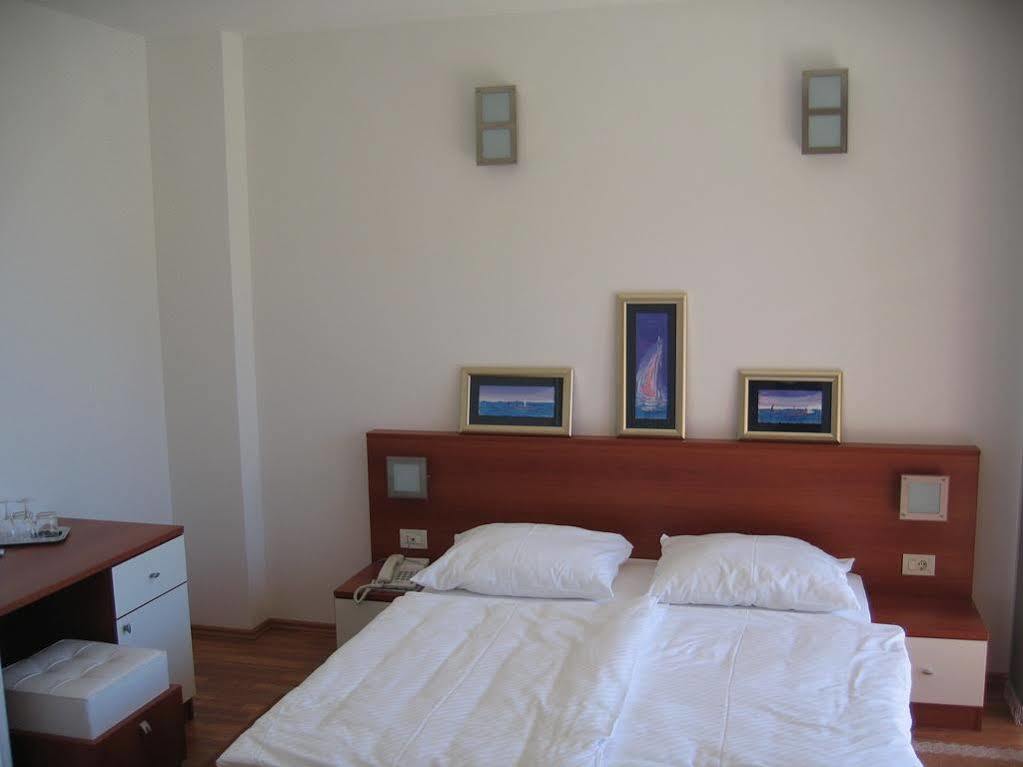 Hotel Stella Модена Экстерьер фото